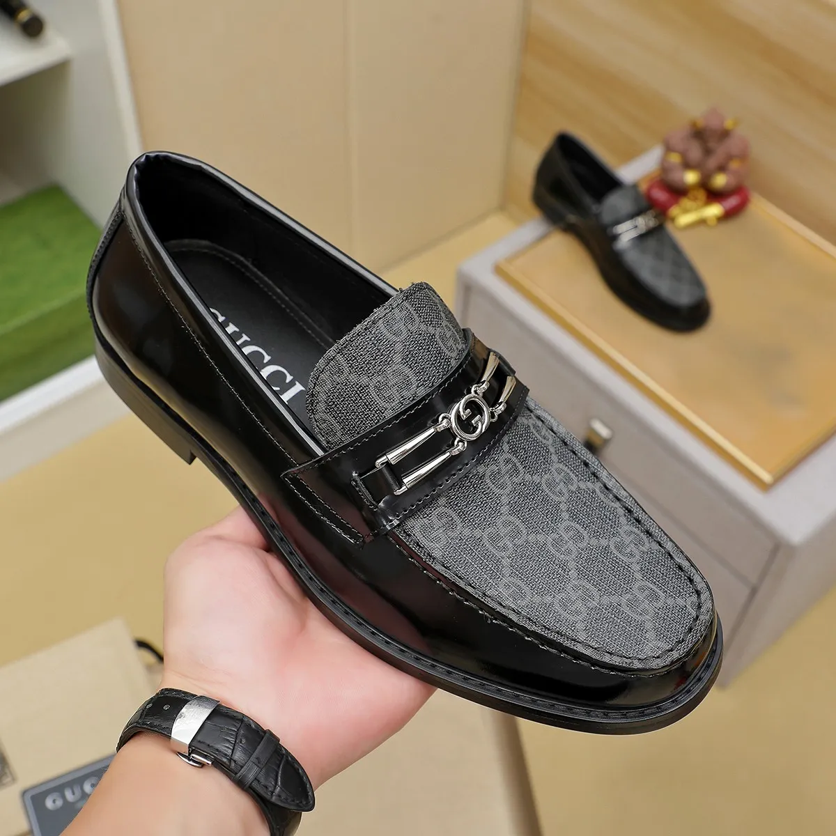 Men's men's shoes💰460💰💰Gucci official website men's business formal leather shoes updated💥Hong Kong counters synchronize new styles💥completely one-to-one replica shipment👍zero gap in counter quality 0⃣️made of imported cowhide on the outside+water-dyed🐂leather lining, color optional! Matching code 38-45